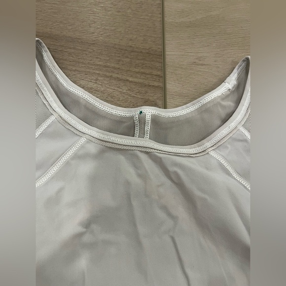 Lululemon Sculpt Tank Size 6? - Picture 5 of 6